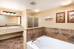 Best Western Plus Kelly Inn & Suites