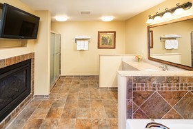 Best Western Plus Kelly Inn & Suites