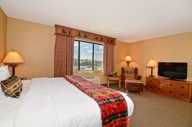 Best Western Plus Kelly Inn & Suites