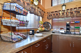 Best Western Plus Kelly Inn & Suites