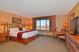 Best Western Plus Kelly Inn & Suites