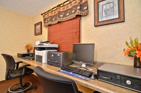 Best Western Plus Kelly Inn & Suites