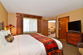 Best Western Plus Kelly Inn & Suites