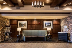 Glacier Peaks Hotel & Casino