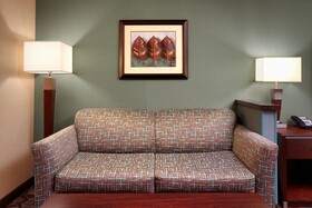Holiday Inn Express & Suites Butte SE
