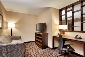 Holiday Inn Express & Suites Butte SE