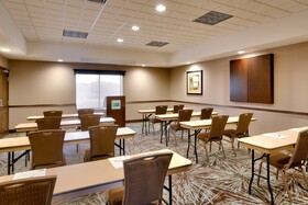 Holiday Inn Express & Suites Butte SE