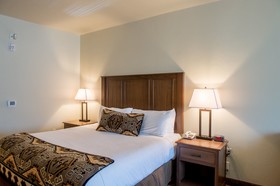 Cedar Creek Lodge Hotel