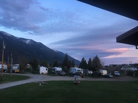 Western Inn Glacier Park