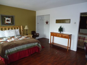 Western Inn Glacier Park