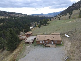Yellowstone Mountain Cabins
