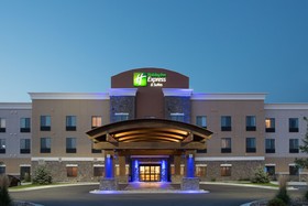 Holiday Inn Express & Suites Glendive