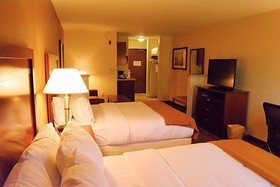 Holiday Inn Express & Suites Glendive