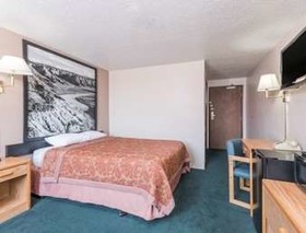 Glendive Lodge