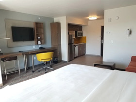 MainStay Suites