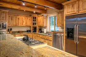 Pineview Lodge
