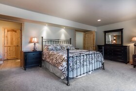 Pineview Lodge