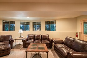 Pineview Lodge