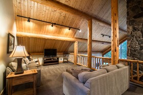 Pineview Lodge