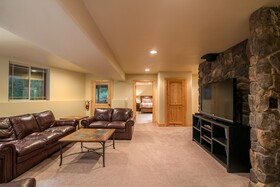 Pineview Lodge