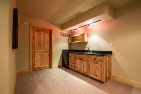 Pineview Lodge