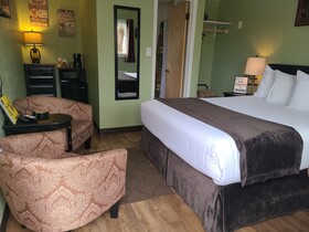 Lamplighter Motel