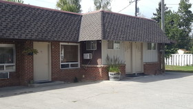 Trails End Motel