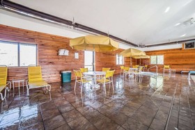 Yellowstone River Inn and Suites