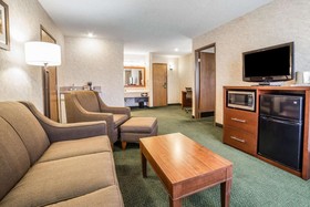 Yellowstone River Inn and Suites