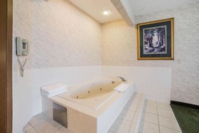 Yellowstone River Inn and Suites