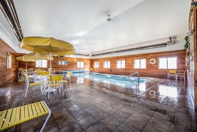 Yellowstone River Inn and Suites
