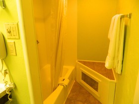 Country Motor Inn