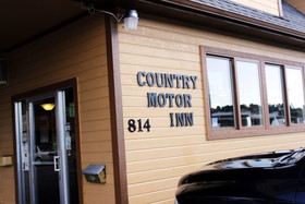 Country Motor Inn
