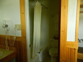 Country Motor Inn