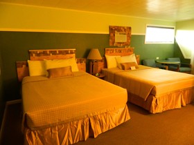 Country Motor Inn