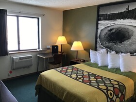 Super 8 by Wyndham Livingston Yellowstone