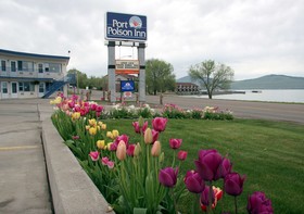 Americas Best Value Port Polson Inn