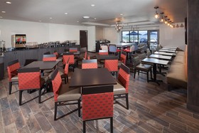 Red Lion Ridgewater Inn & Suites Polson