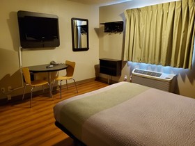 OYO Hotel Shelby MT Hwy 2 & I-15