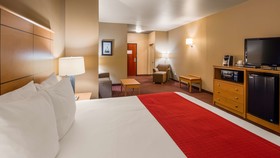 Best Western Golden Prairie Inn & Suites