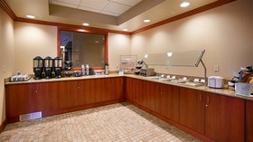 Best Western Golden Prairie Inn & Suites