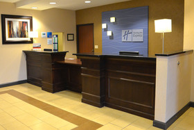 Holiday Inn Express  & Suites Sidney
