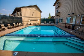 Best Western Rocky Mountain Lodge