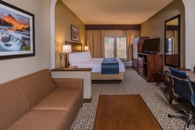 The Pine Lodge on Whitefish River