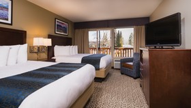 The Pine Lodge on Whitefish River