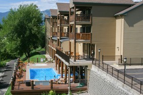 The Pine Lodge on Whitefish River