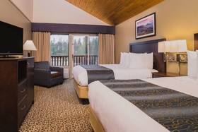 The Pine Lodge on Whitefish River