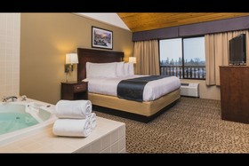 The Pine Lodge on Whitefish River