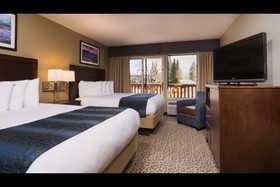 The Pine Lodge on Whitefish River