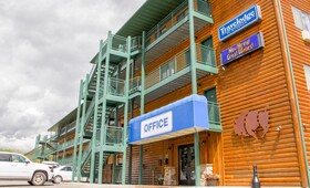 Travelodge by Wyndham Gardiner Yellowstone Park North